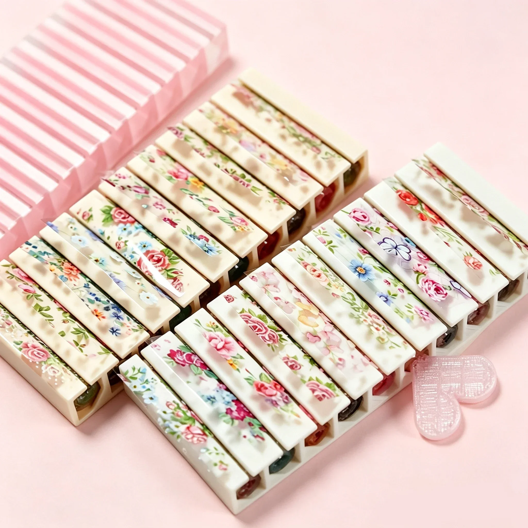 Nail Art Simple - صندوق تخزين محمول بـ 10 أقسام