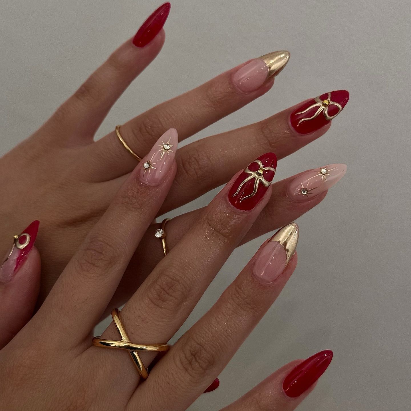 24 قطعة من الأظافر الاصطناعية  - مراجعة Nail Art Simple وسعره