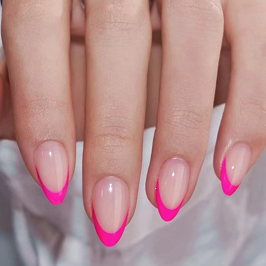 24 قطعة من الأظافر الاصطناعية  - مراجعة Nail Art Simple وسعره