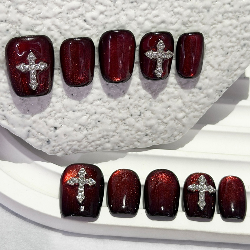 10 قطع من الأظافر الاصطناعية ا - مراجعة Nail Art Red وسعره