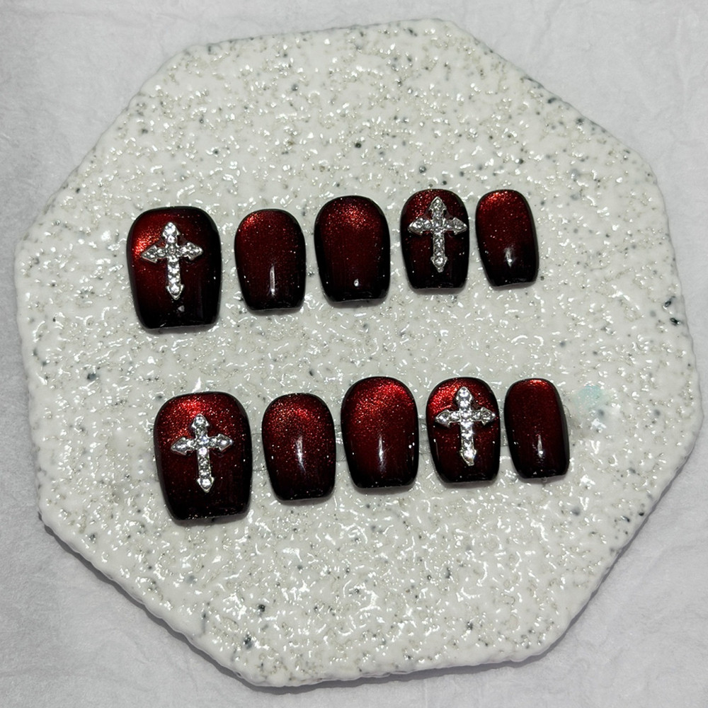 10 قطع من الأظافر الاصطناعية ا - مراجعة Nail Art Red وسعره