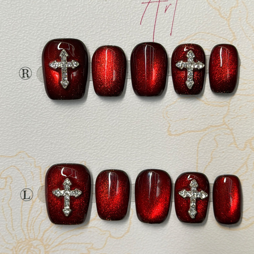 10 قطع من الأظافر الاصطناعية ا - مراجعة Nail Art Red وسعره